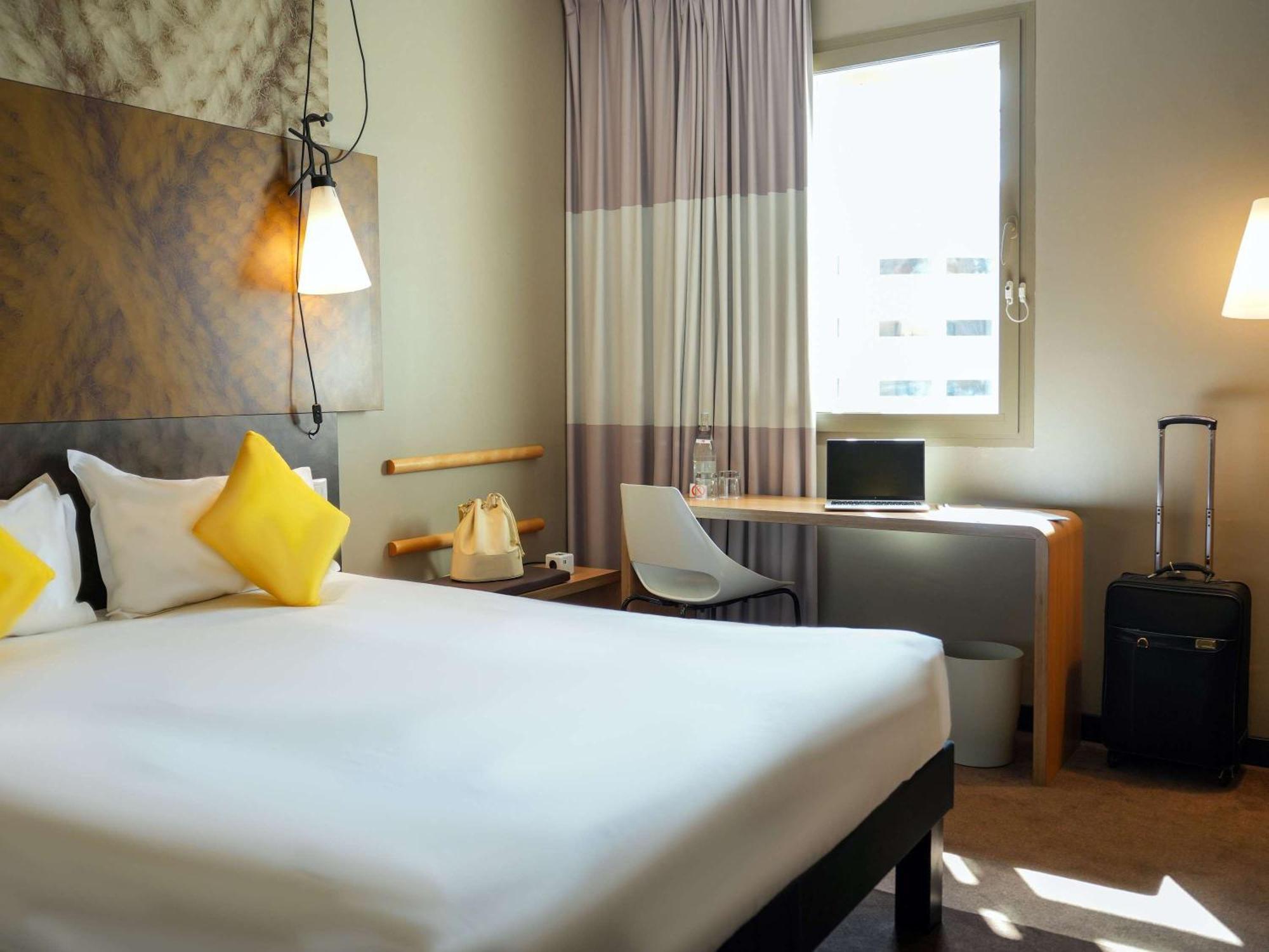 Ibis Hotel 3*