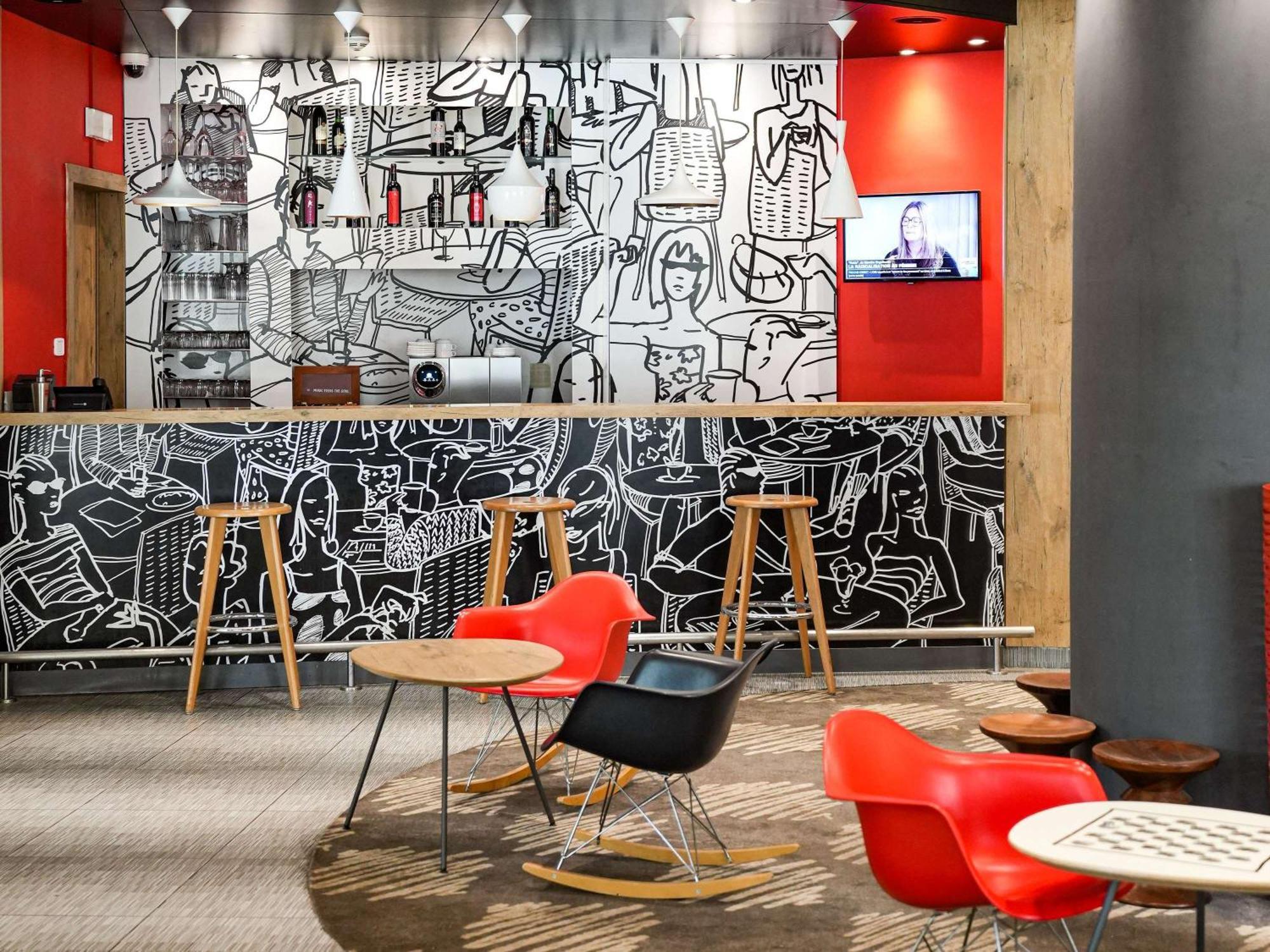 Ibis Hotel 3*