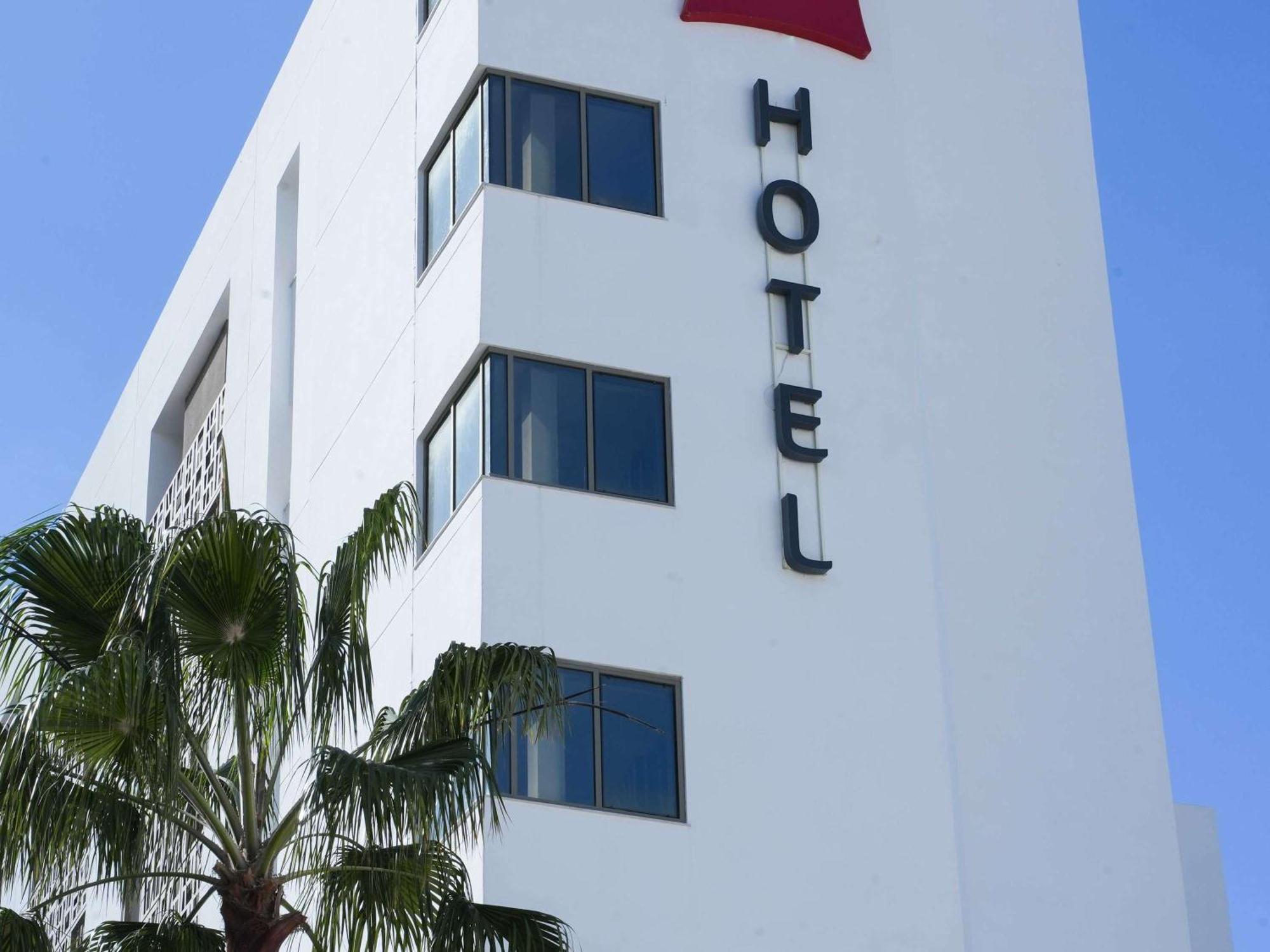Ibis Hotel 3*